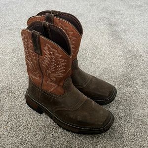 Boys rocky boot size 2
